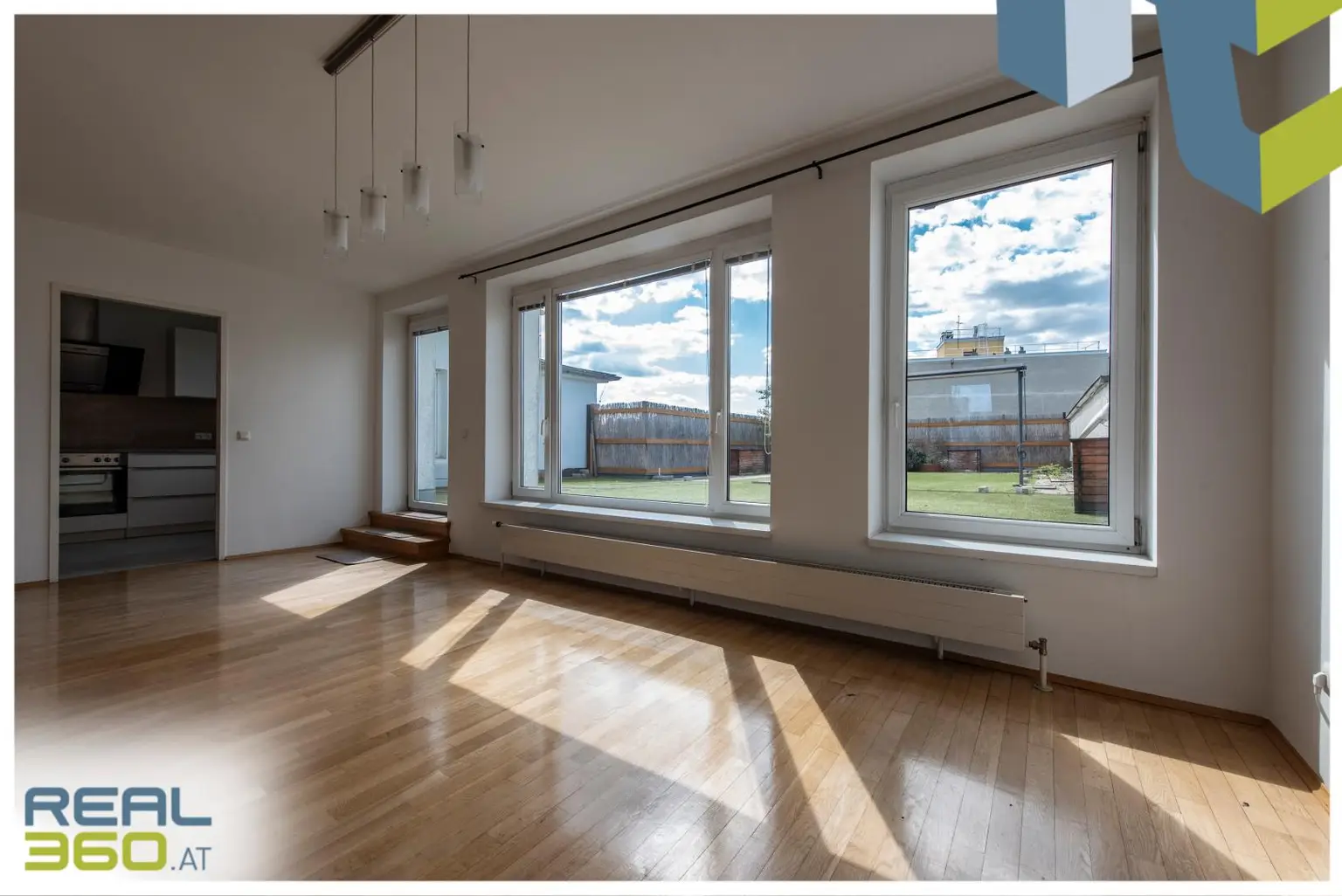 Schöner sonniger Essbereich