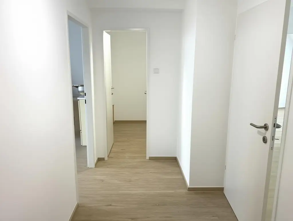 Frisch sanierte DG-Wohnung nahe AKH/U6