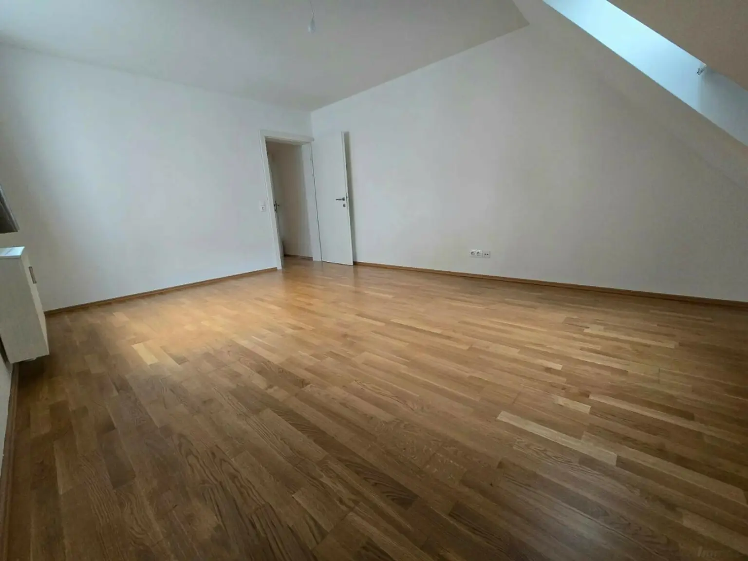 Helle und geräumige 1 Zimmer Wohnung am Südtirolerplatz!