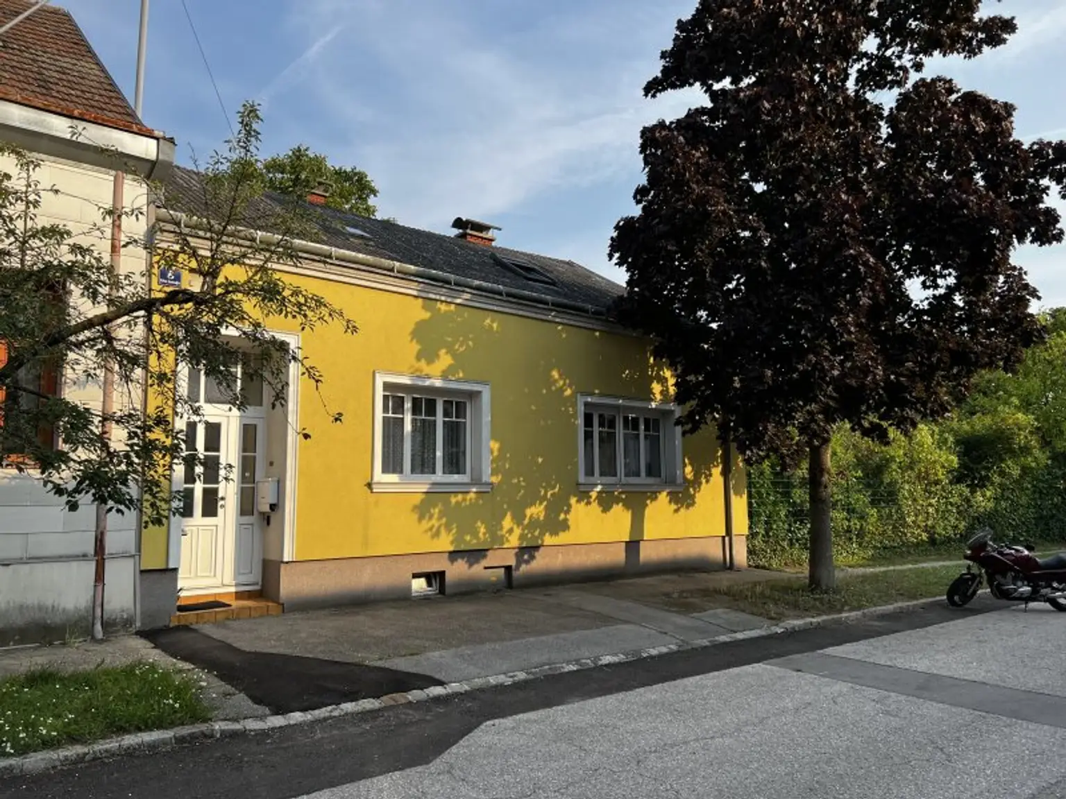 Entzückendes Einfamilienhaus mit Garten in zentraler Lage Deutsch-Wagrams