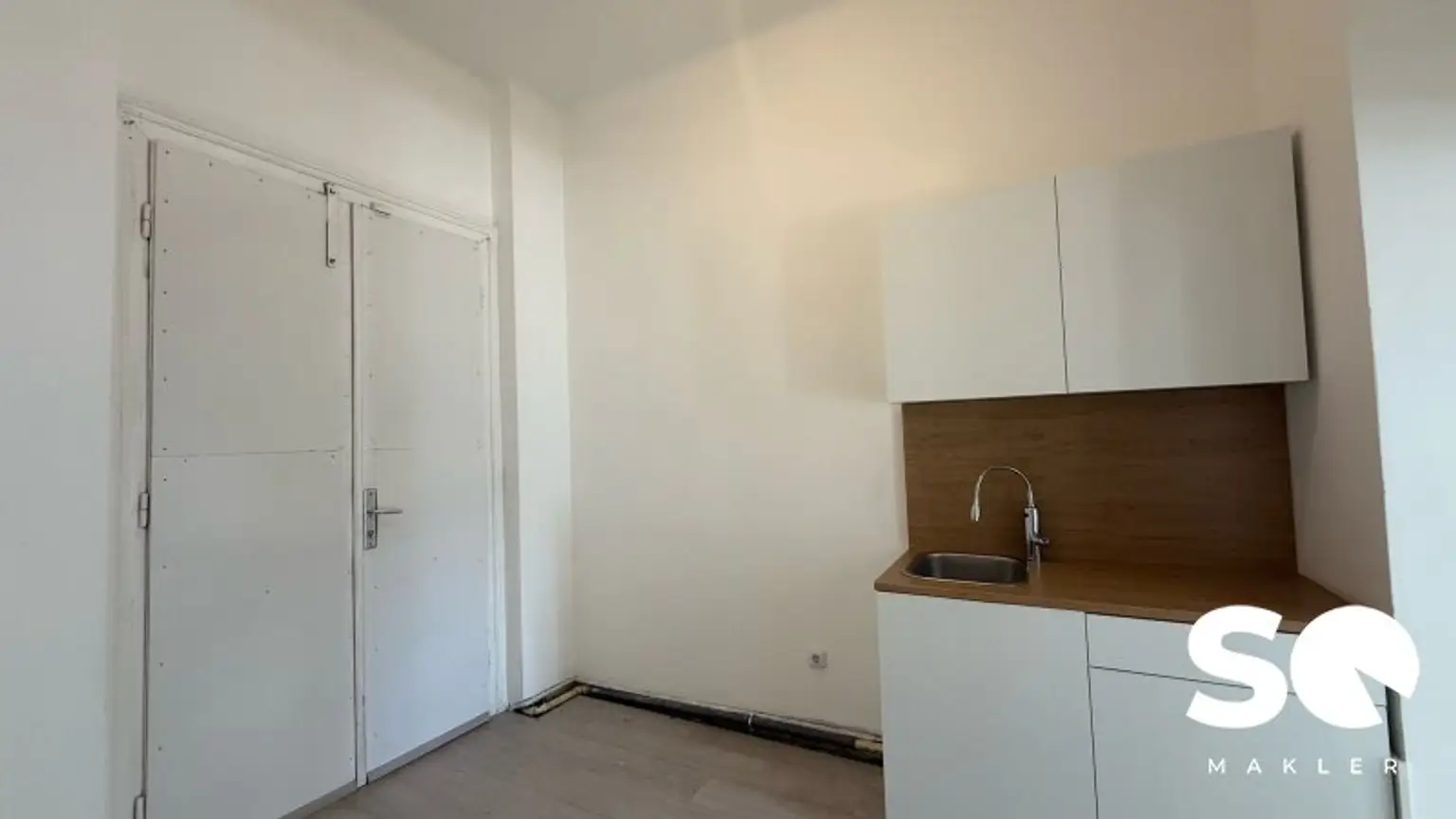 --- GESCHÄFTSLOKAL AM ALLERHEILIGENPLATZ ---