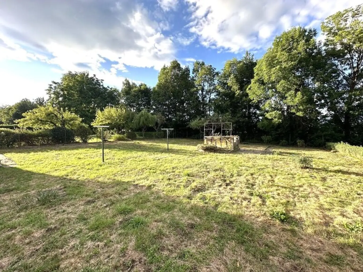 WOLFSBERG - SANKT THOMAS, 160 m2 Einfamilienhaus mit Potential, Vollkeller, 1139 m2 Grundstück, Wirtschaftsgebäude
