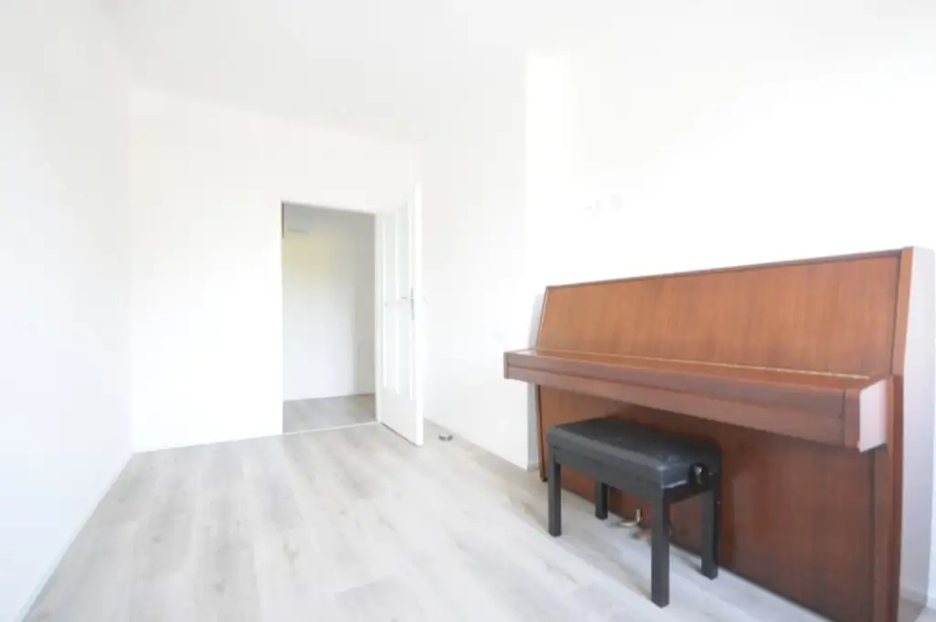 IDEALE 3,5 ZIMMER WOHNUNG - PERFEKTE RAUMAUFTEILUNG UND GEMEINSCHAFTSGARTEN