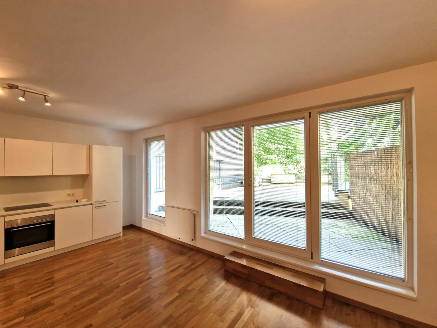 Top-moderne Neubauwohnung mit MEGA-Terrassenfläche (1.OG)