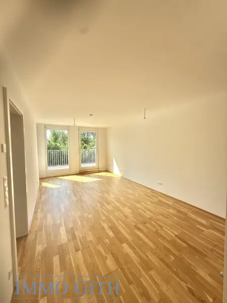 STAMMERSDORFER RUHELAGE: MODERNE 2-ZIMMER-WOHNUNG MIT NEUER KÜCHE, LOGGIA & TERRASSE ZU MIETEN!