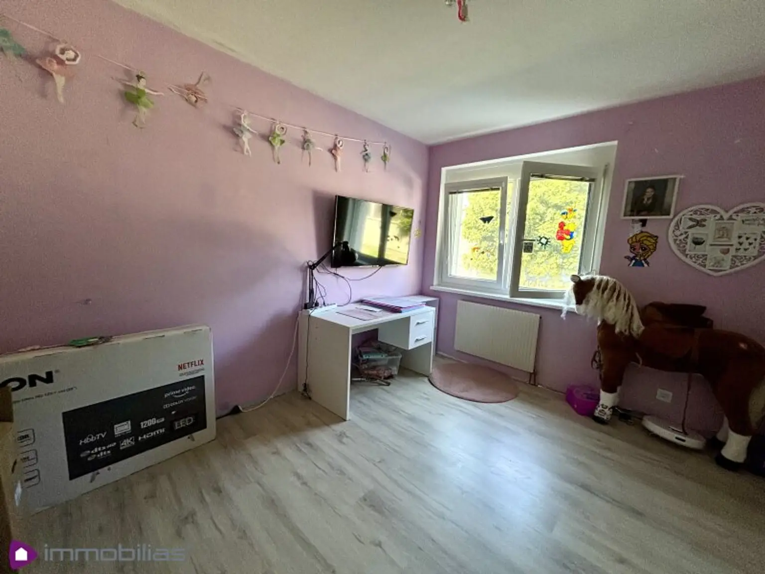 Charmante 3-Zimmer-Wohnung mit Gemeinschaftsgarten und Parkplatz im Herzen von Gänserndorf