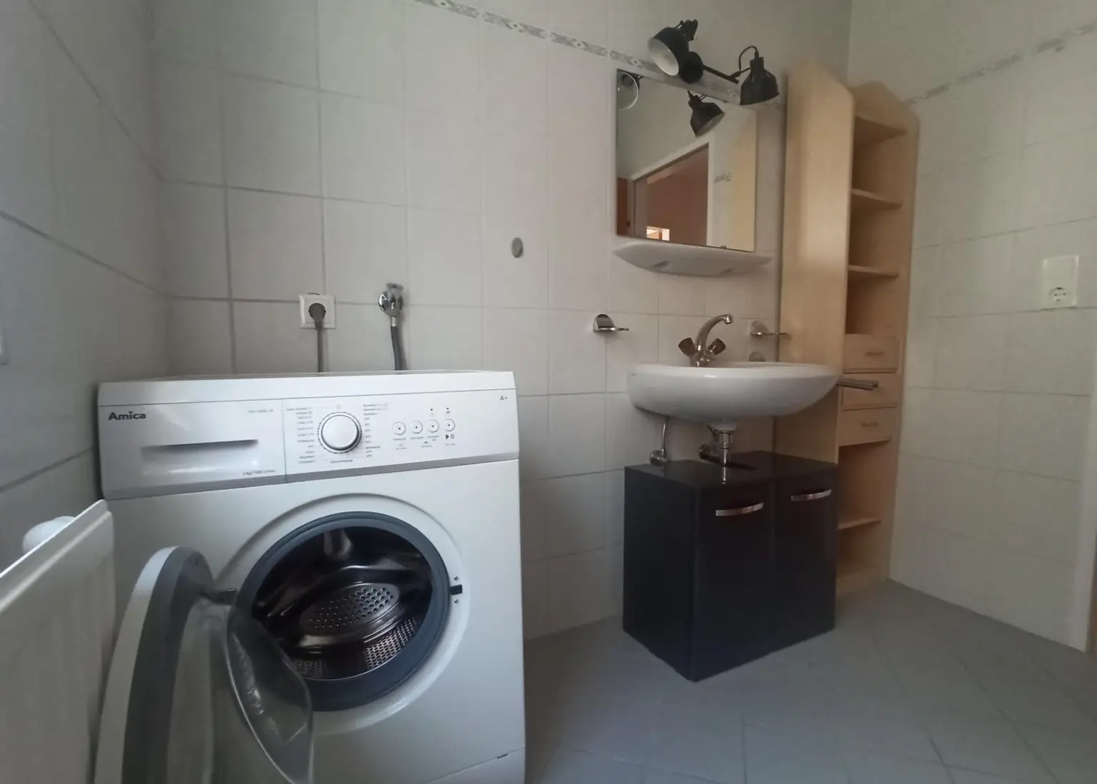 Imst - Wohnung - Badezimmer