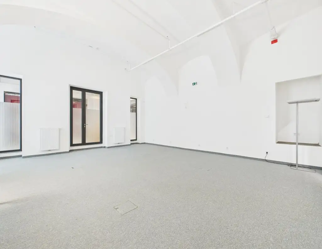 Geschäfts-/Galerie- Bürofläche mit ca. 74 m² in Toplage der Linzer Innenstadt