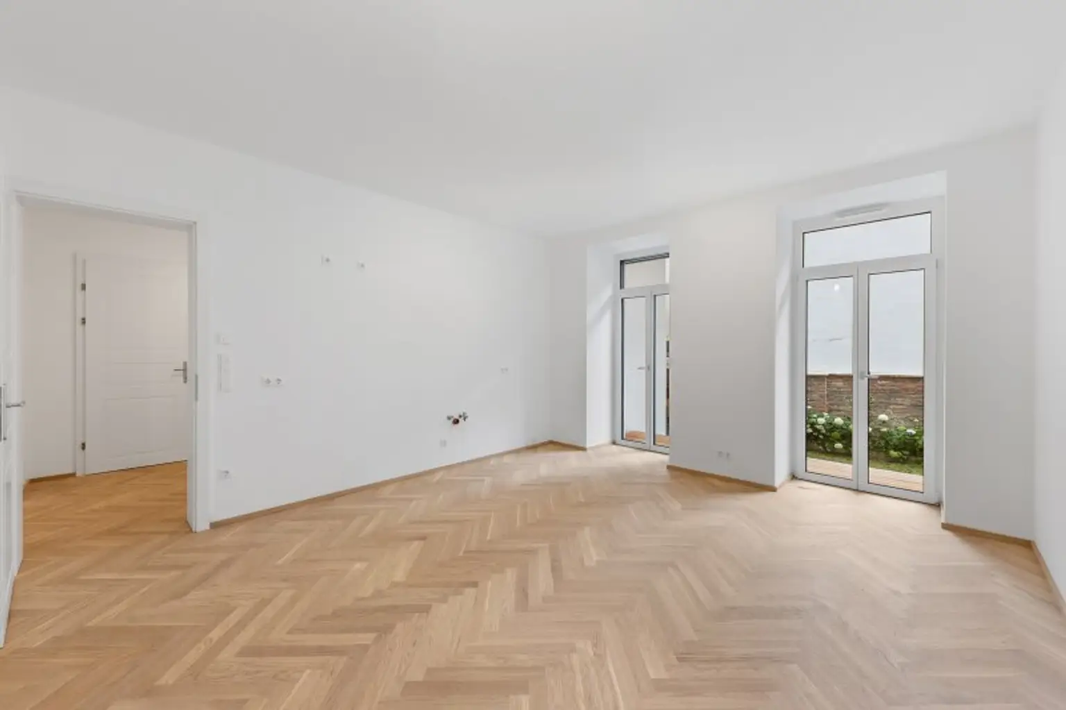 3-Zimmer-Altbaueigentumswohnung in generalsaniertem Altbau mit Terrasse und Garten