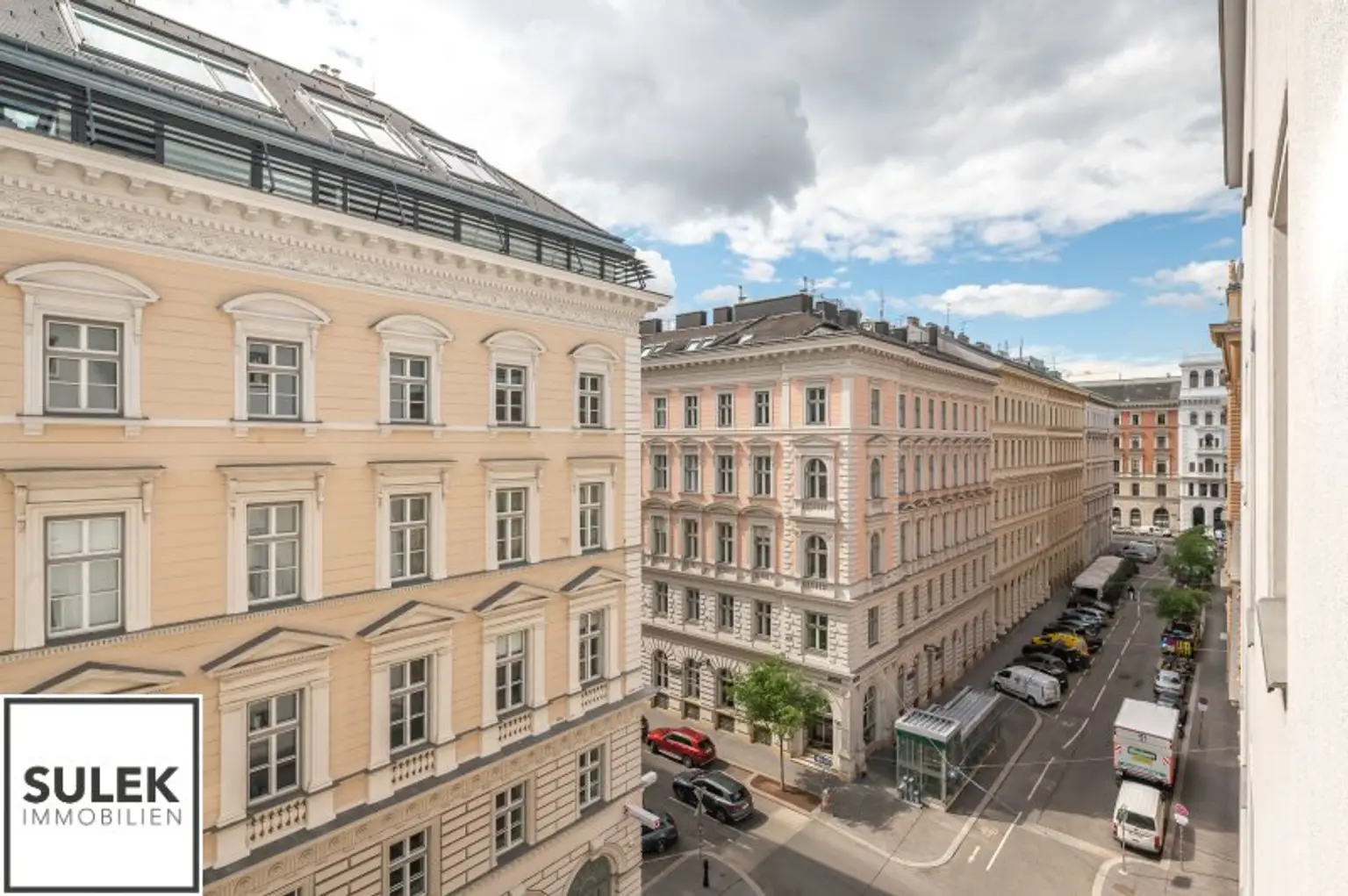 schöne 2 Zimmer Wohnung in bester Innenstadtlage - ab Oktober beziehbar! (Erstbezug nach Sanierung)