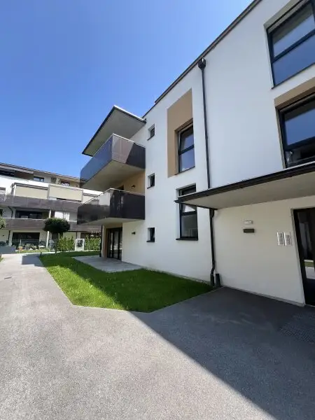 JENBACH - Neuwertige, sonnige 2 Zi.-Mietwohnung mit Terrasse und Garten