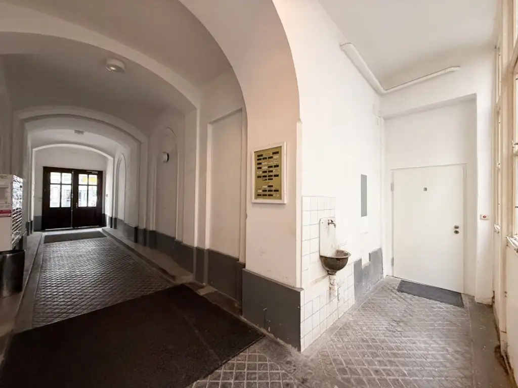 3-Zimmer Geschäftsfläche in 1090 Wien mit hoher Frequenz zu vermieten