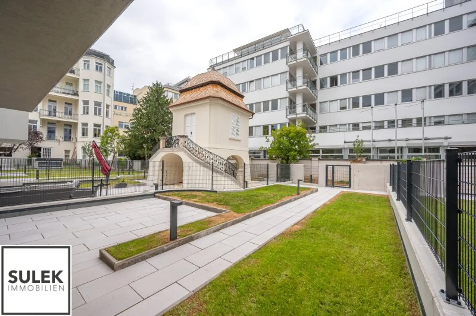 ERSTBEZUG-Townhouse: Exklusives 4-Zimmer-Townhouse mit 2 Terrassen & Tiefgaragen-Option - ab sofort