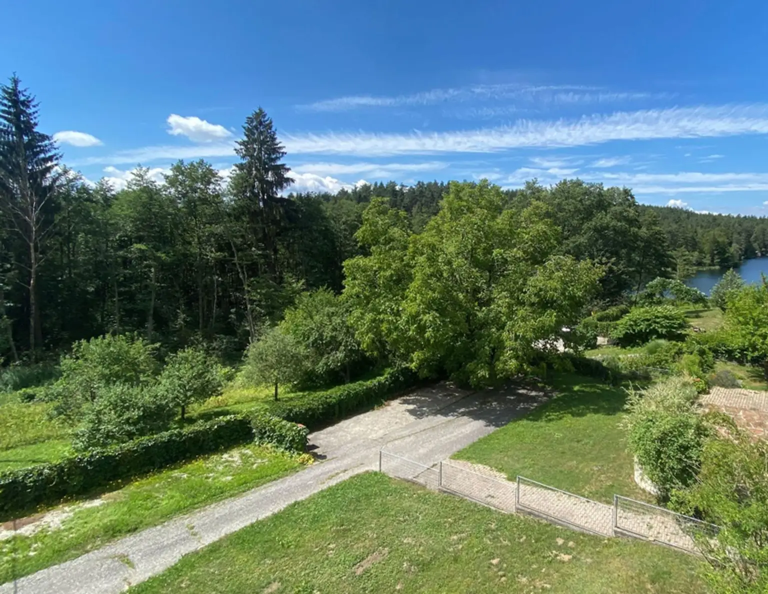 Grundstück mit Bestandsgebäude nähe Saissersee