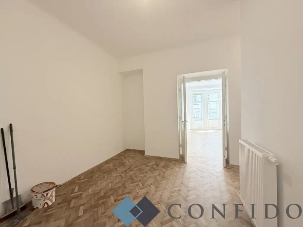 Erstbezug nach Generalsanierung - Herrliche Altbauwohnung in der Albertgasse!