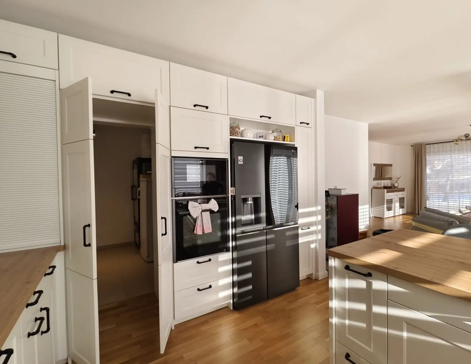 ** PREISSENKUNG!! ** Exklusives großzügiges Ein/ Zweifamilienhaus in ruhiger Lage
