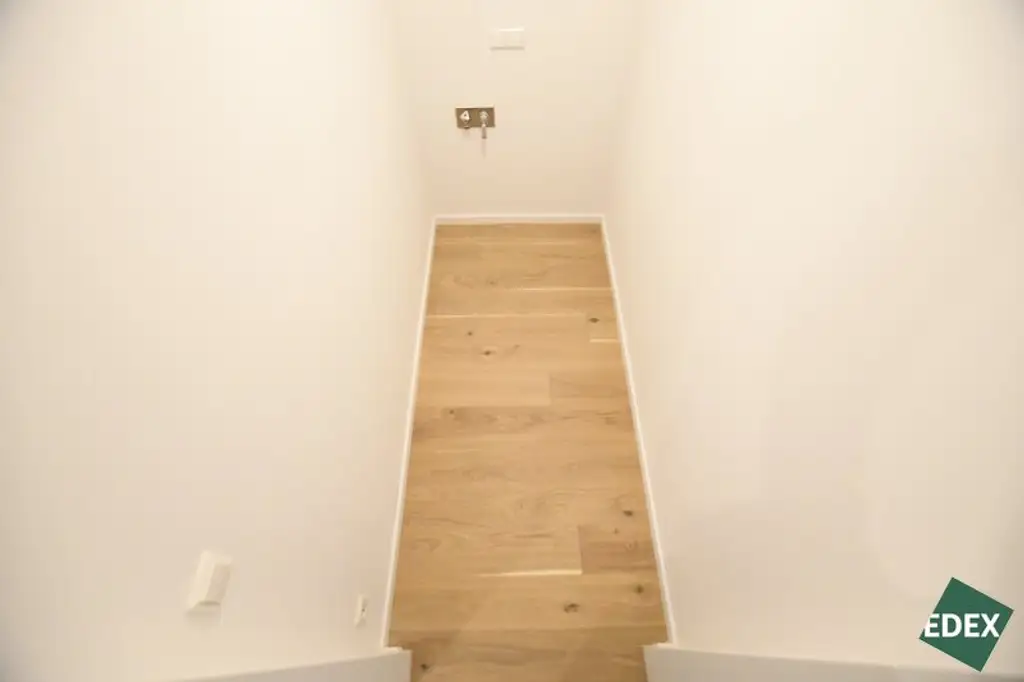 Erstbezug nach Sanierung: Schöne 2 Zimmer-Wohnung nahe Meidling Bahnhof