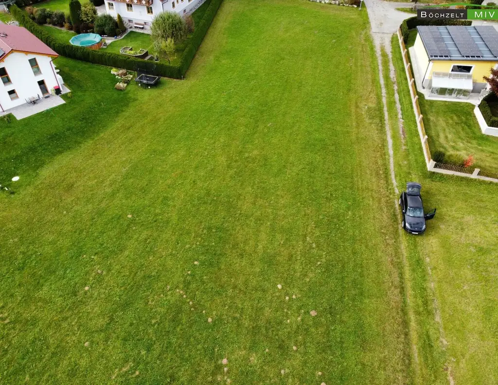 Sonniges Baugrundstück mit privater Zufahrt in +++ Seckau +++