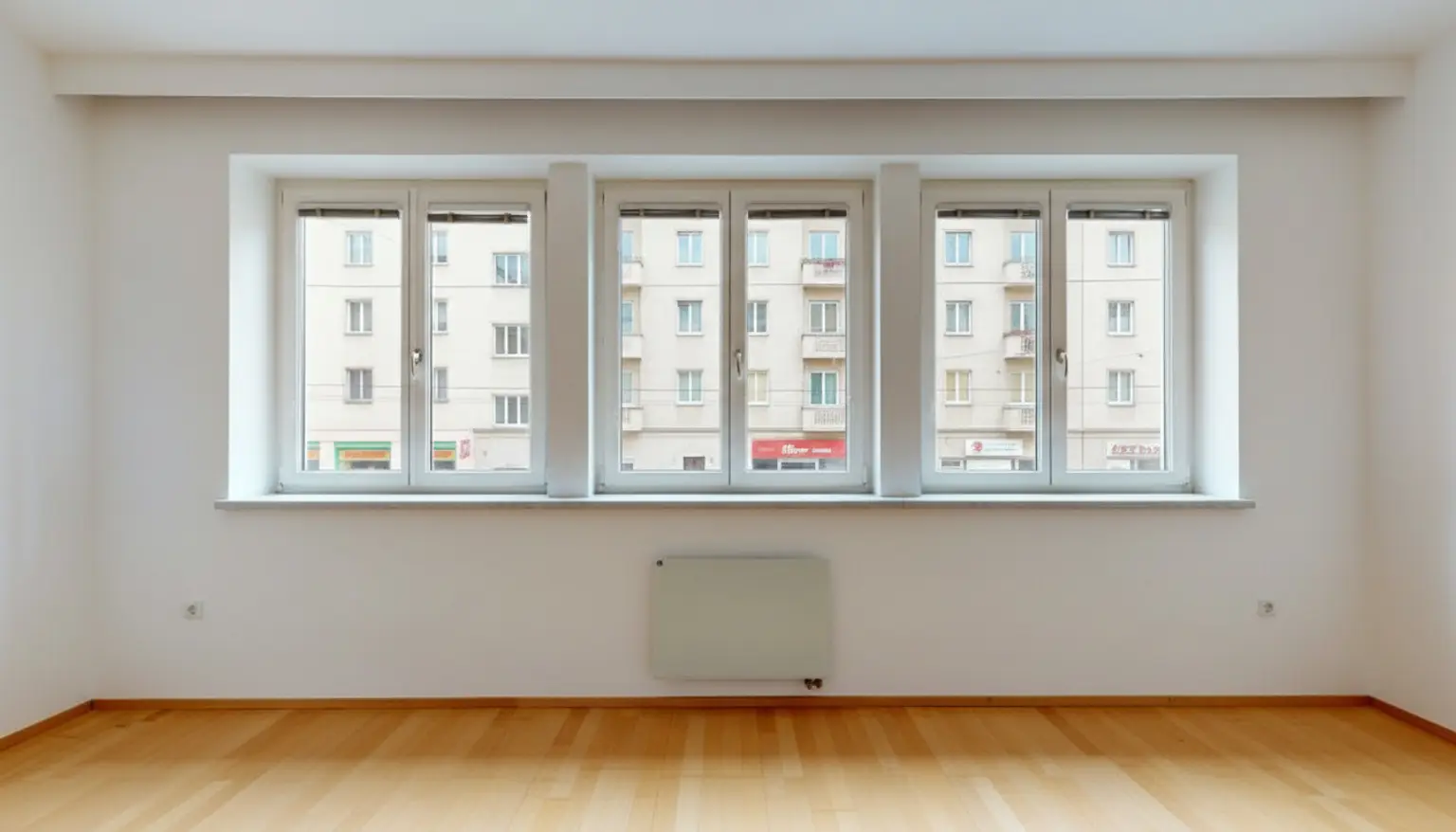 Stilvolle 2-Zimmer-Wohnung mit Loggia in zentraler Lage