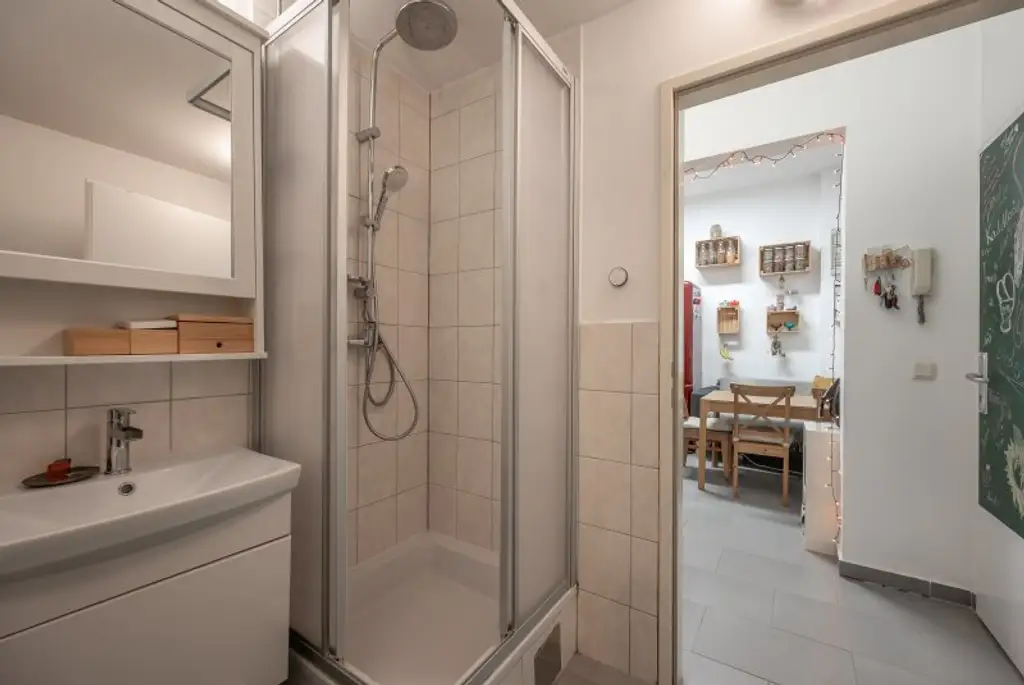 ++NEU++ perfekt geschnittene 2-Zimmer Altbauwohnung, wunderschöner Stilaltbau!