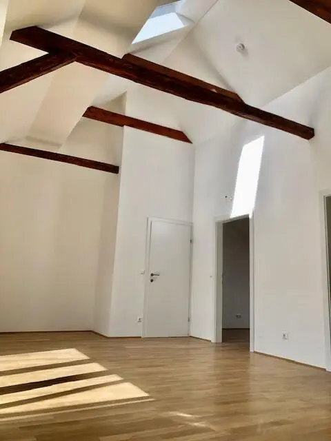 Geförderte 3-Zimmer Dachgeschoss-Wohnung mit Lift - Nähe FH ab 1.12.2025