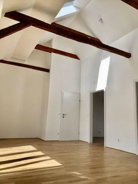 Geförderte 3-Zimmer Dachgeschoss-Wohnung mit Lift - Nähe FH ab 1.12.2025