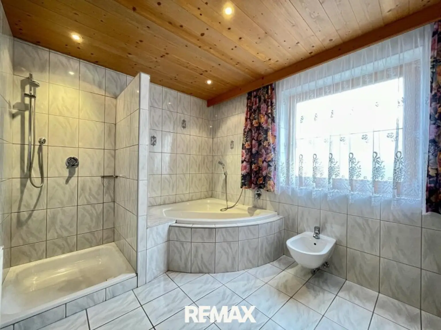 Haus - Badezimmer - EG