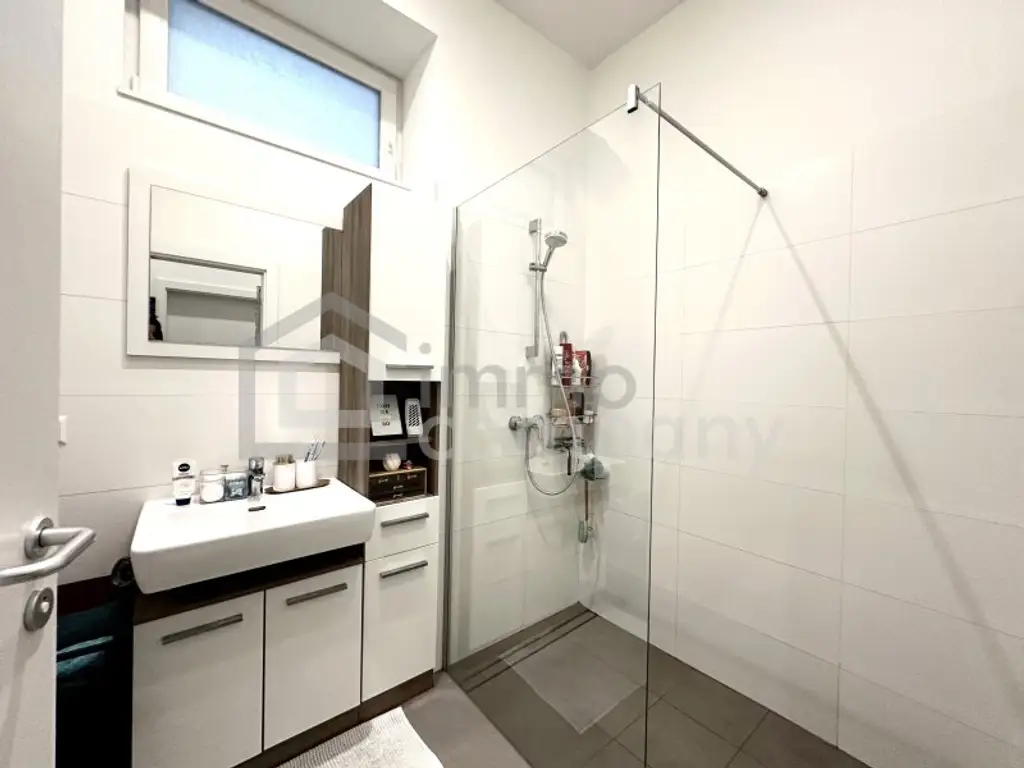 Moderne 2-Zimmer-Wohnung mit U4/U6-Nähe!