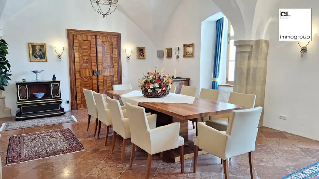 Exklusives Wohnen im Schloss Mondsee mit Badeplatzmitnutzung!
