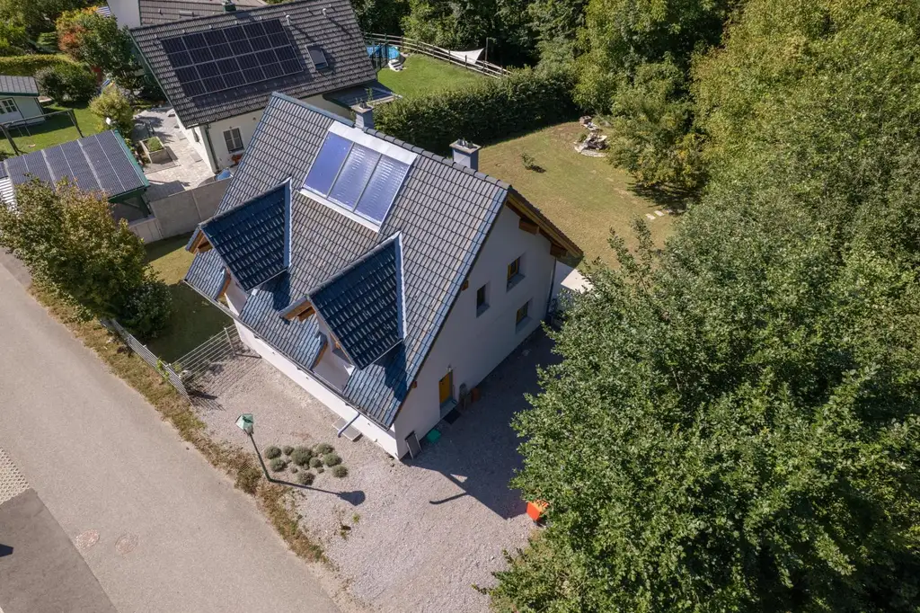 Schönes Holzhaus in absolut ruhiger Waldrandlage