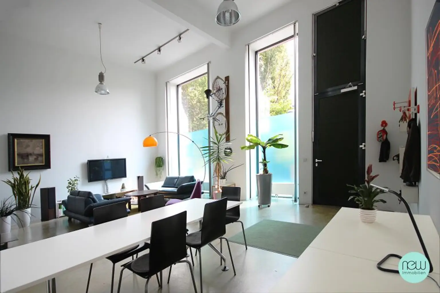 SEHR ATTRAKTIVES ATELIER  / BÜRO-LOFT
