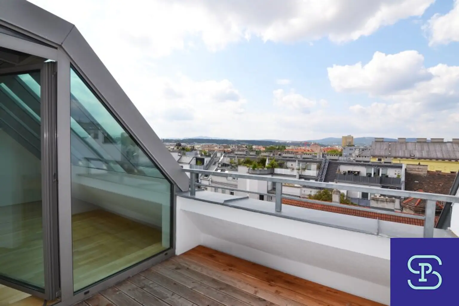 Sanierte 104m² Maisonette-Dachwohnung mit Terrasse und Klima - 1150 Wien