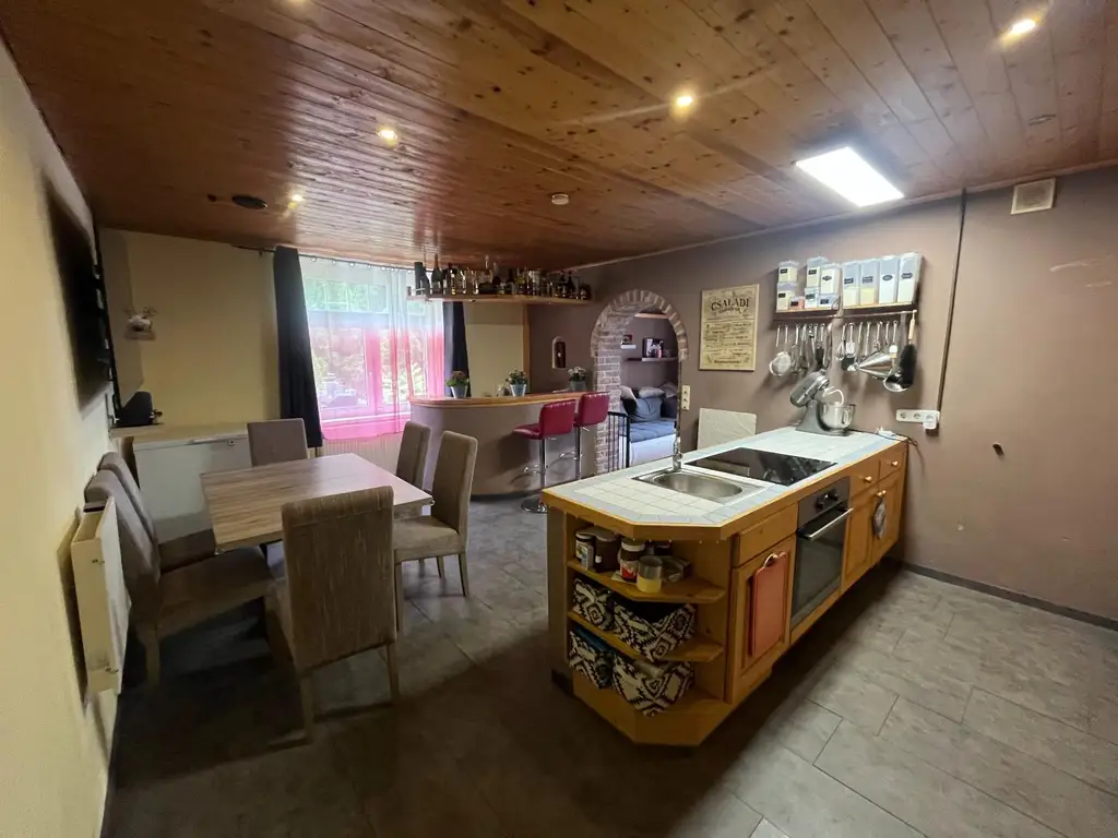 Gemütliche Wohnung mit großzügiger Terrasse und tollem Fernblick!
