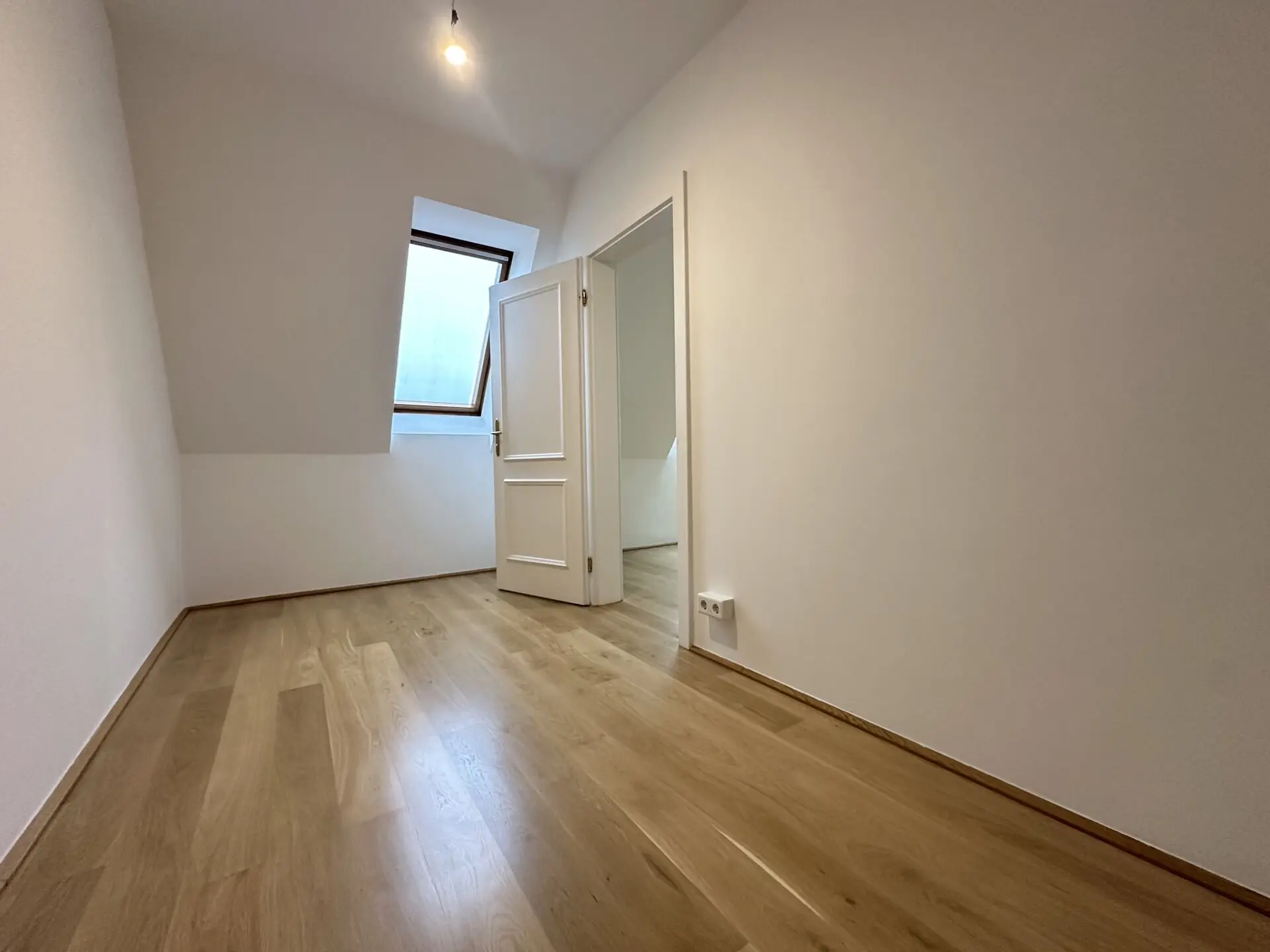 20251211_123957887_iOS