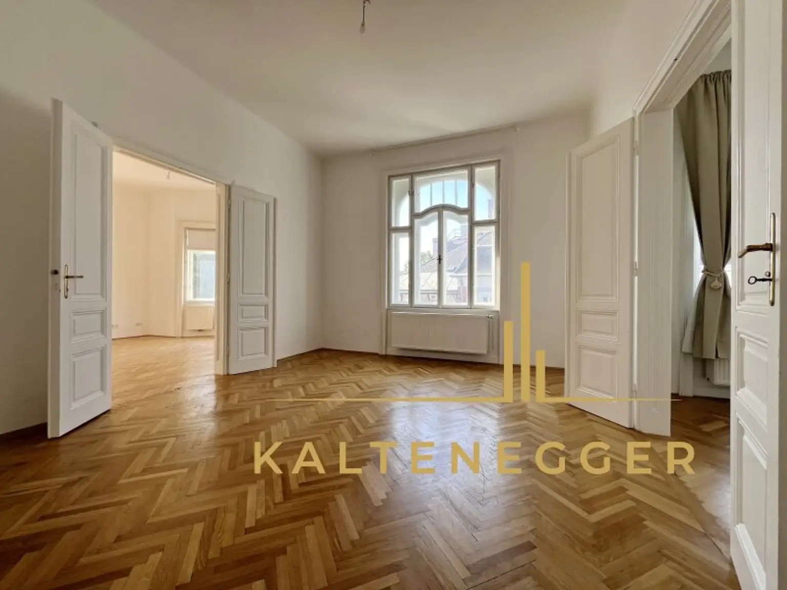 Weimarer Straße | 192,45 m² | 5 Zimmer | 3 Balkone | 2 Bäder | 10 Jahre befristete Vermietung