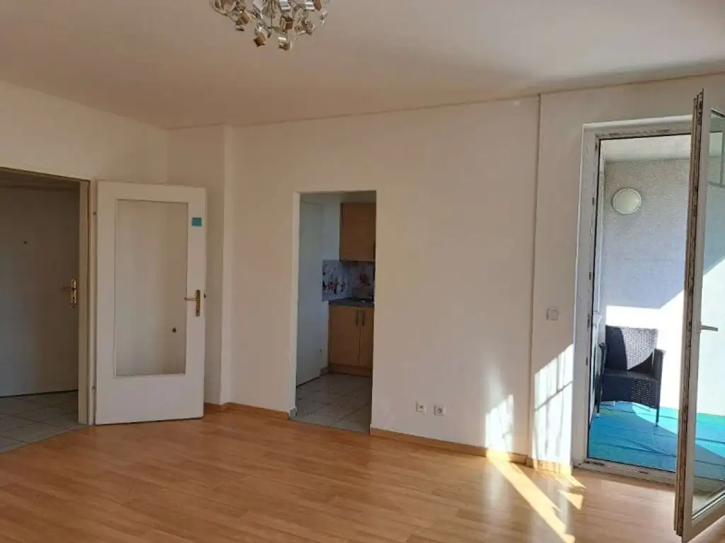 Gepflegte Terrassenwohnung in Hirtenberg: 51m² mit Balkon und Stellplatz!