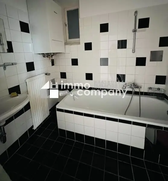Neue schöne Wohnung mit herrlicher Aussicht! 8. Bezirk. U6 und U2!
