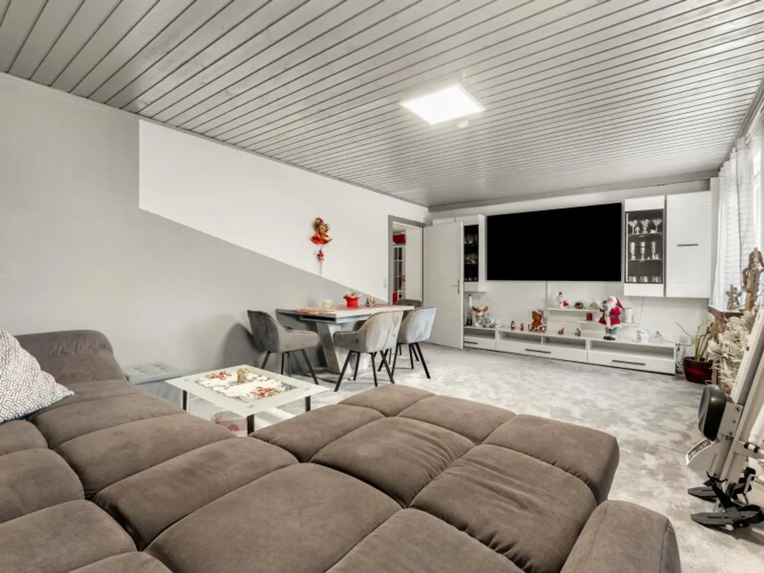 Teilsaniertes 140m² Wohnhaus mit 1.012m² schönem Grundstück in Ruden bei Völkermarkt - St. Radegund