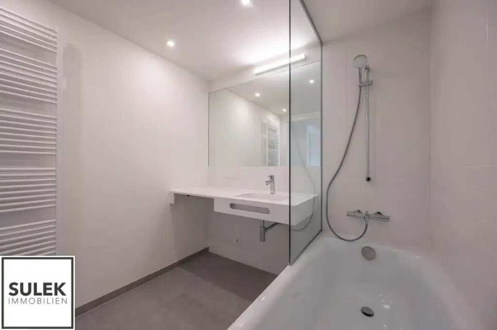 *ab 01/2026* 2 Zimmer Zweitbezugswohnung mit sonniger Loggia nahe U4