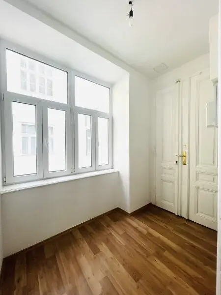 Altbau-Flair - Sanierte  3-Zimmer Wohnung - 3. Bezirk Nähe Landstraße