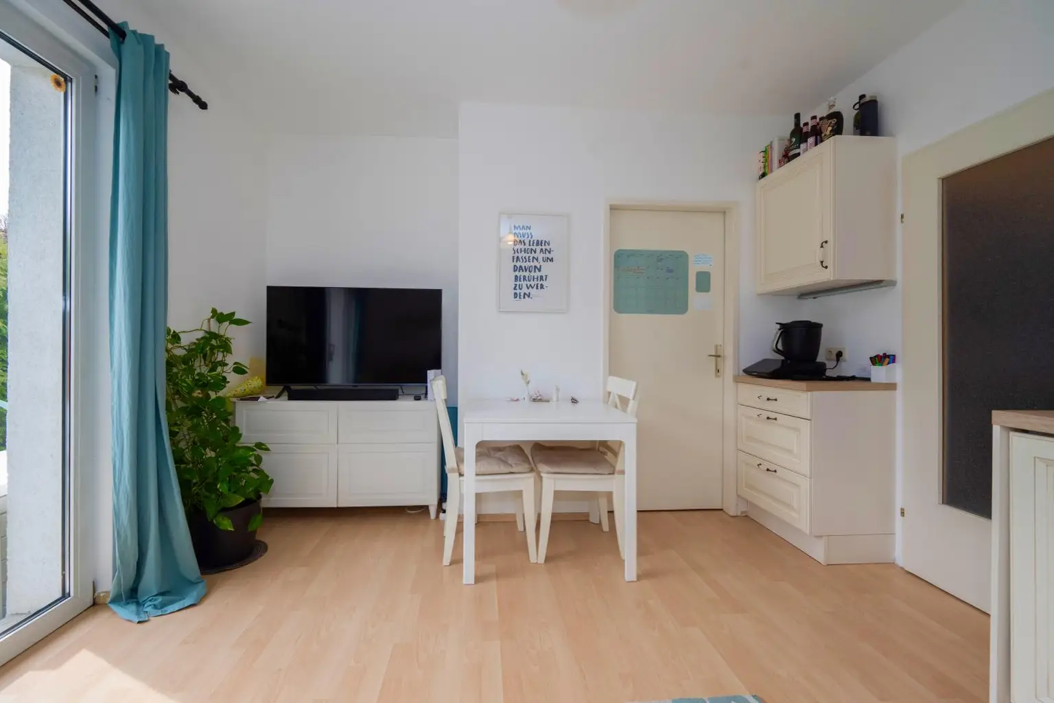 Wohn-, Koch- und Essbereich 2 (F10W2)