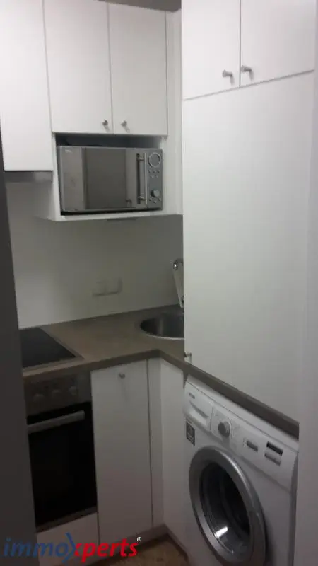 Küche mit Waschmaschine