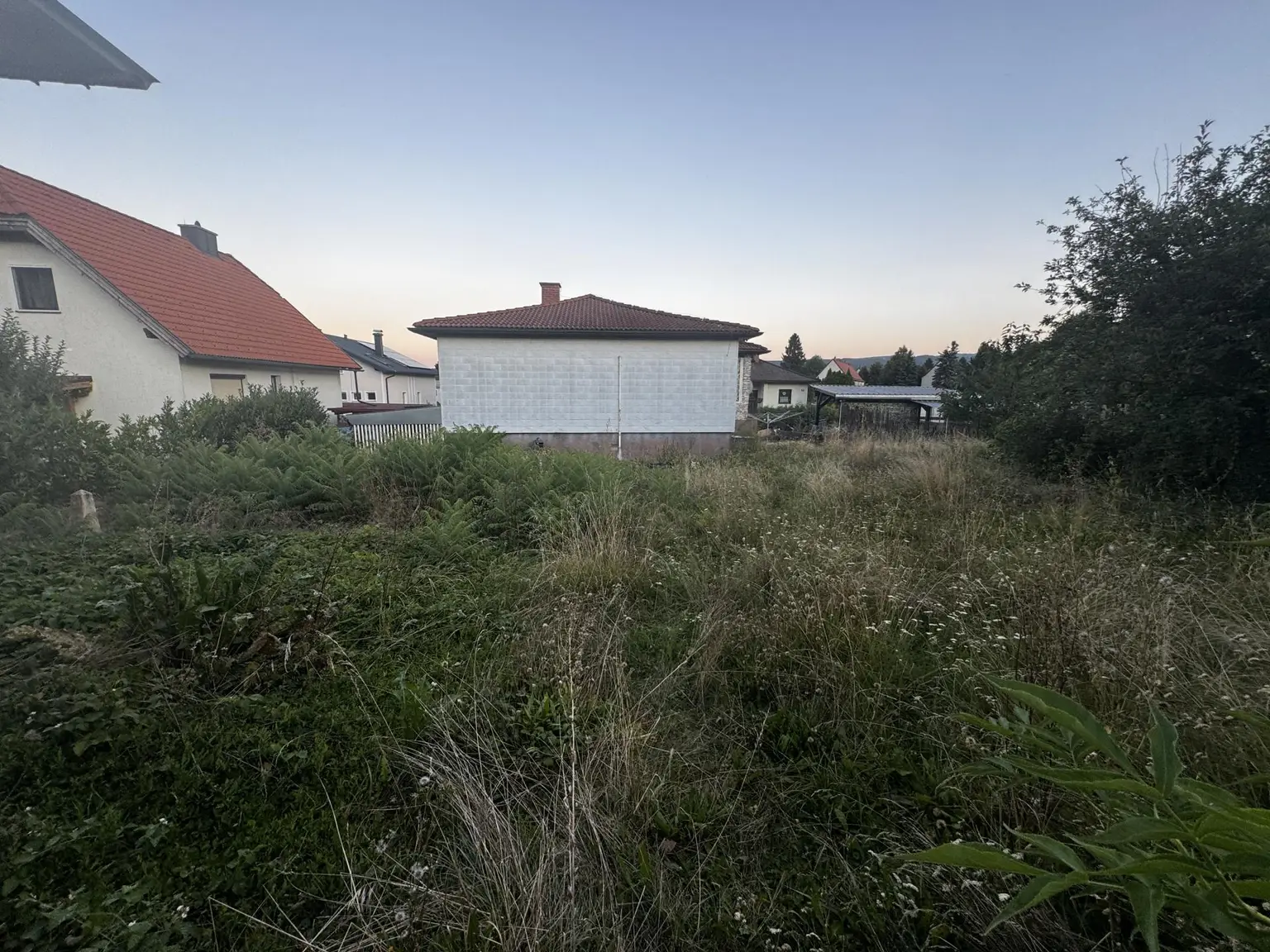 Charmanter Bungalow mit Keller, Garten und Nebenobjekten