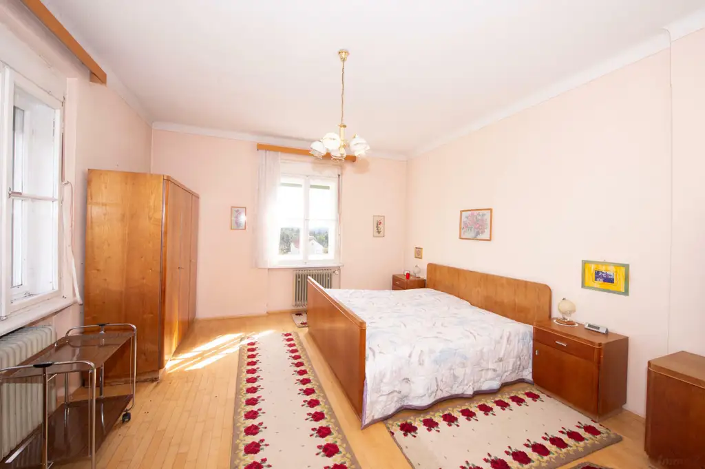 Ein Anwesen voller Möglichkeiten – großzügiges Haus mit Traumgrundstück