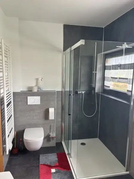 ** FAMILYS BEST **   Reinersdorf !! Bungalow mit ca. 122 m2 Wfl. in ruhiger, idyllischer Ortsrandlage mit ca. 1.200 m2 Eigengrund !!