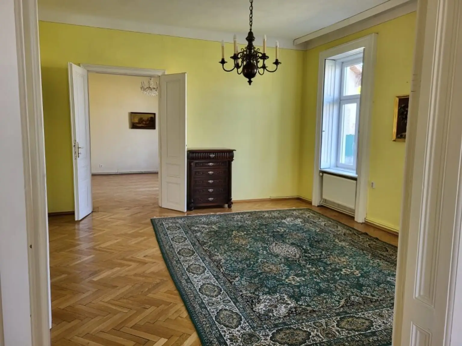 Charmante Villa mit weitläufigem Garten, Wintergarten & vielseitigen Wohnbereichen by Lifestyle Properties