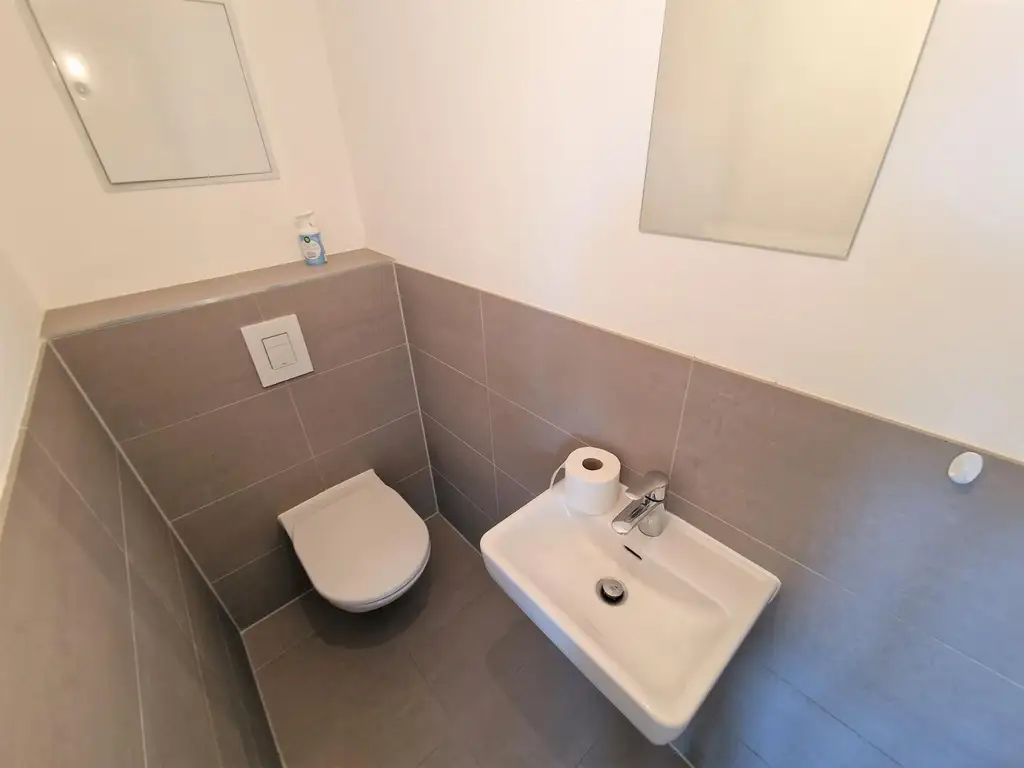 Moderne 3 Zimmer Wohnung ++ große Loggia ++ Gym ++ 7.OG