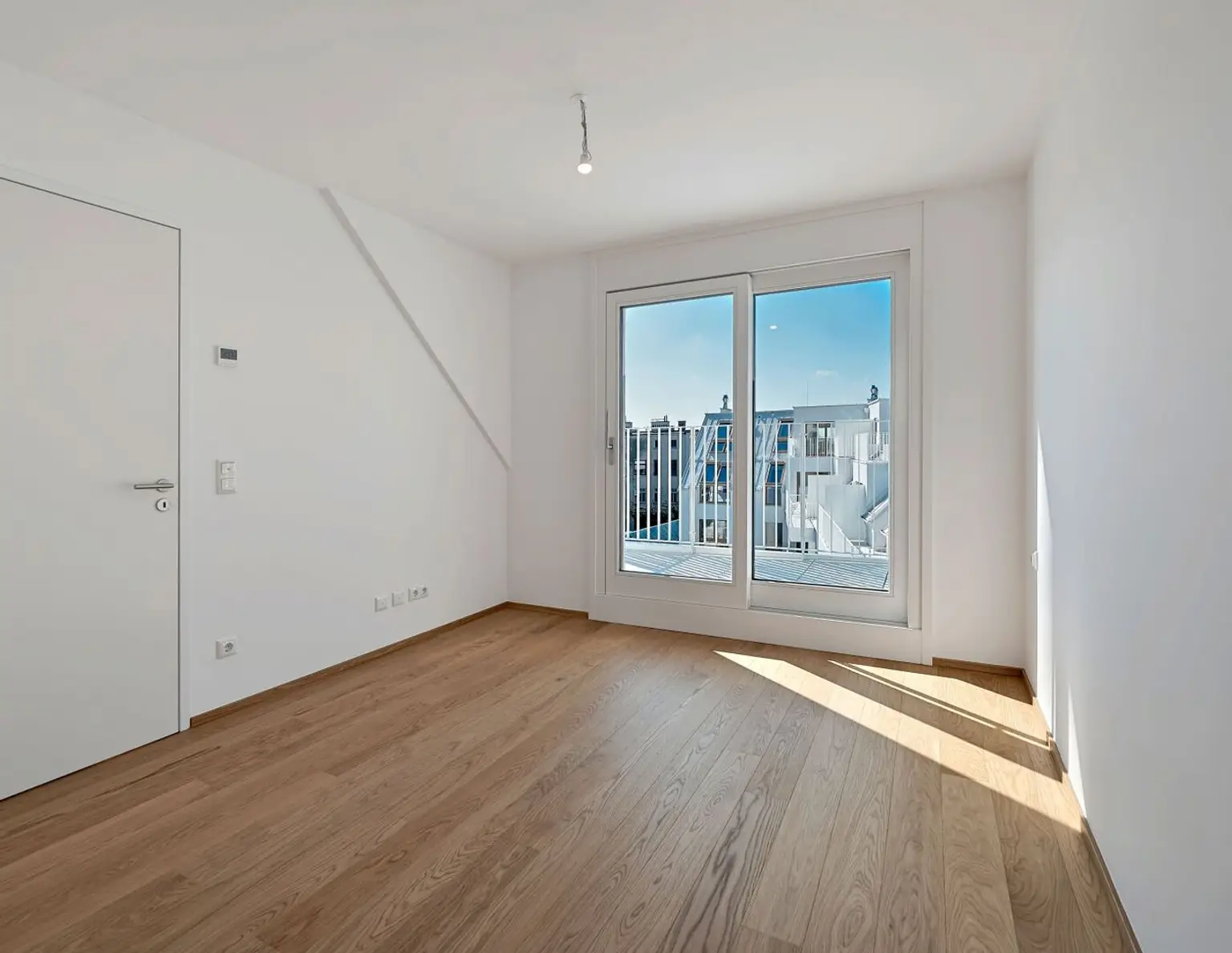 THE TEMPTATION - Traumhafte Maisonette Wohnung mit Terasse & Balkon - 3 Zimmer