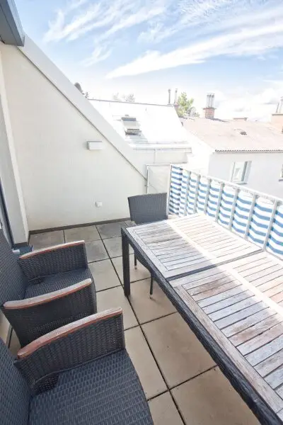 Wohlfühlwohnung mit 4 Zimmern | Terrasse mit Beschattung | Klima | zentral begehbar & ruhig gelegen