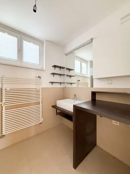 Exklusive 3-Zimmer-Dachgeschoßwohnung mit Klimaanlage und Dachterrasse – Kärntner Ring, 1010 Wien